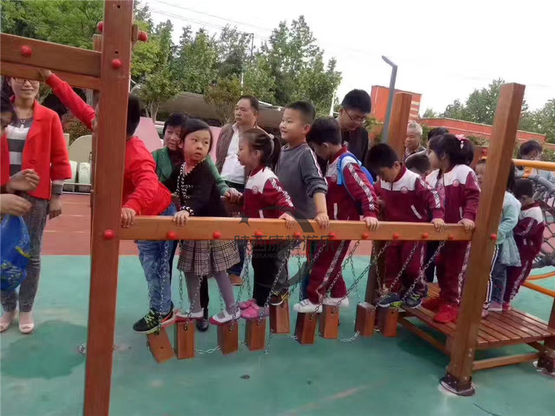 幼儿园户外木质儿童体能训练组合定制