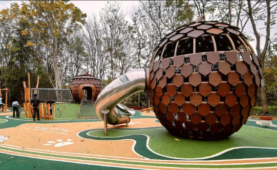 户外松果造型不锈钢滑梯