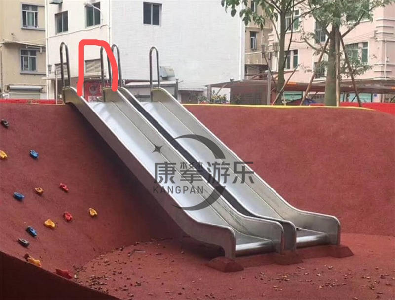 坡道不锈钢滑梯