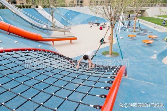 儿童大型攀爬网