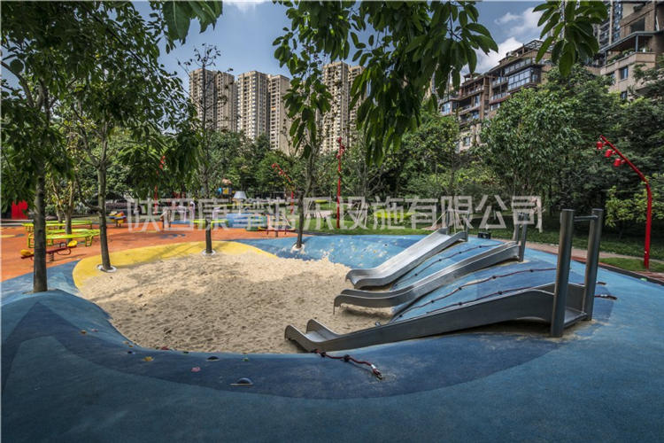 儿童游乐设施