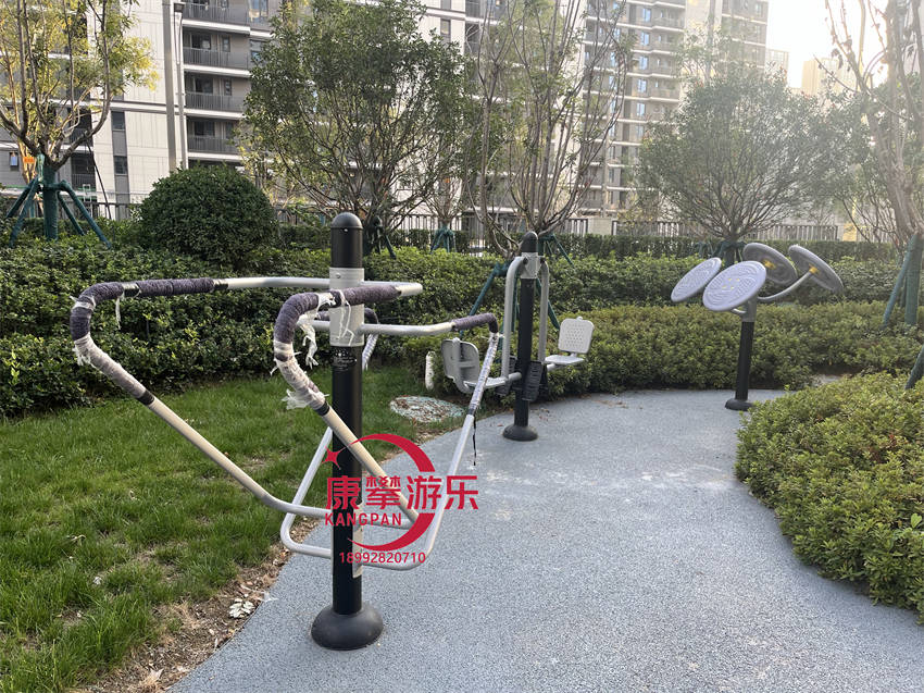 户外健身器材
