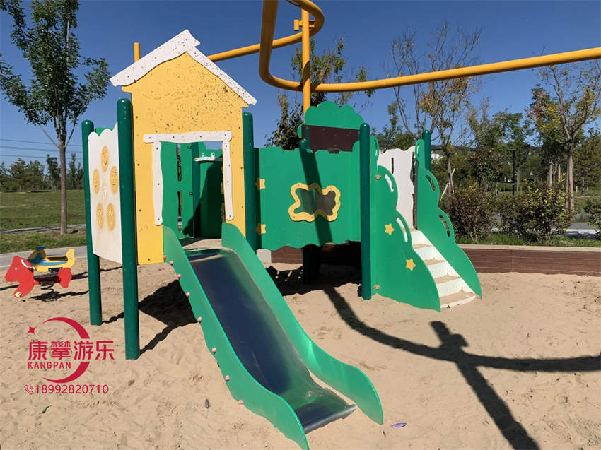 PE组合滑梯