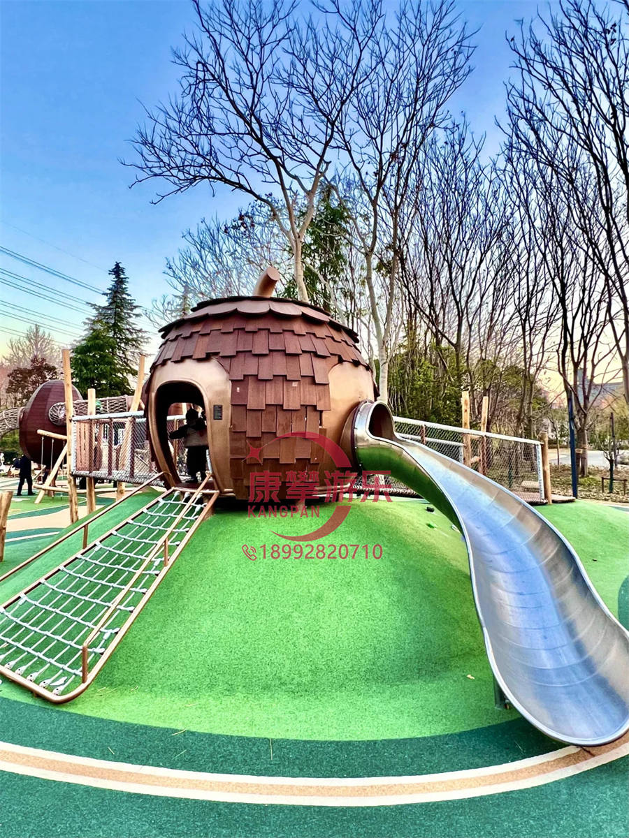 户外松果造型不锈钢定制