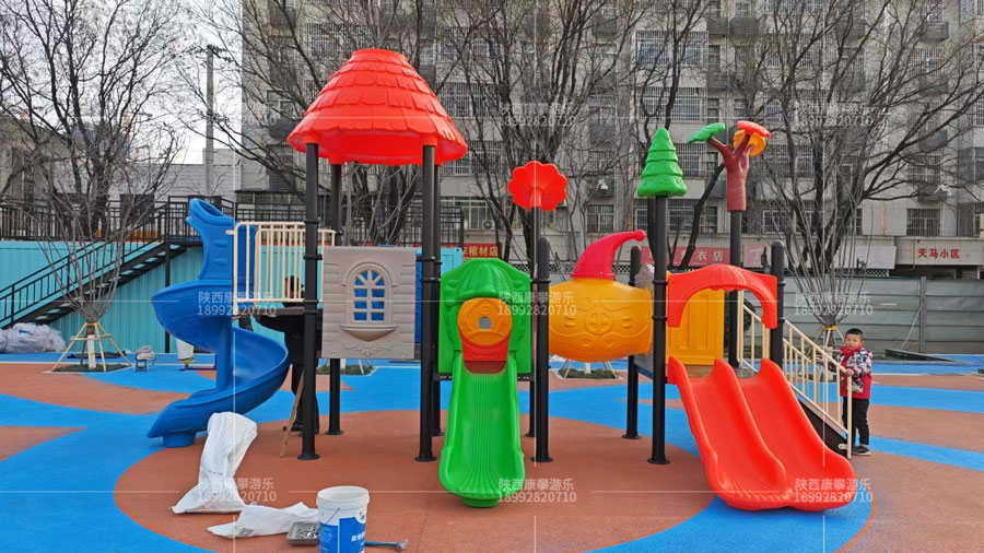 西安蓝田停车场儿童游乐