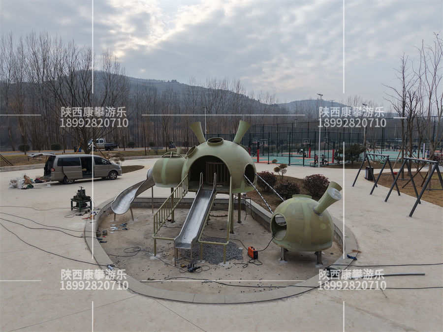 宝鸡千阳县公园多头怪现场安装