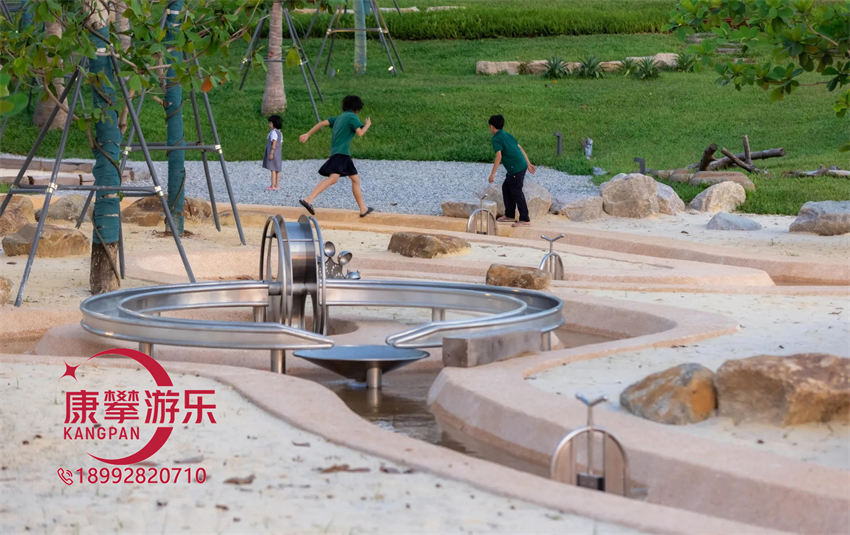 戏水游乐设施