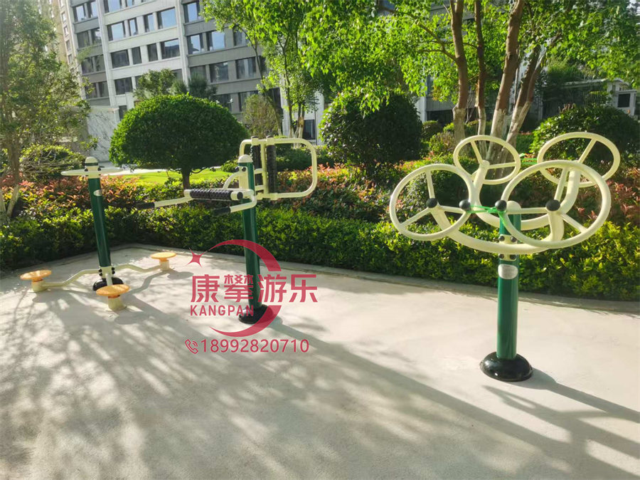 户外健身器材