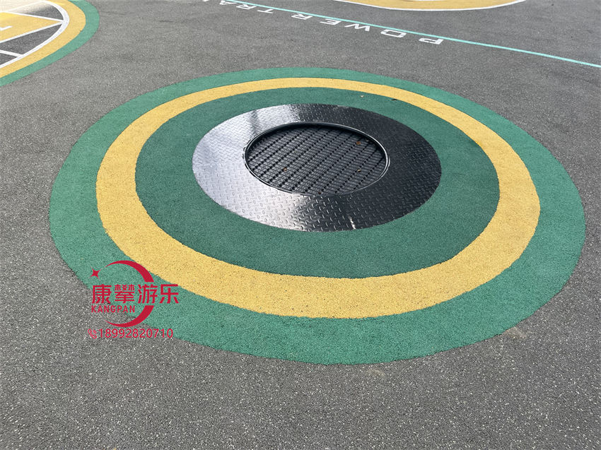 蹦床