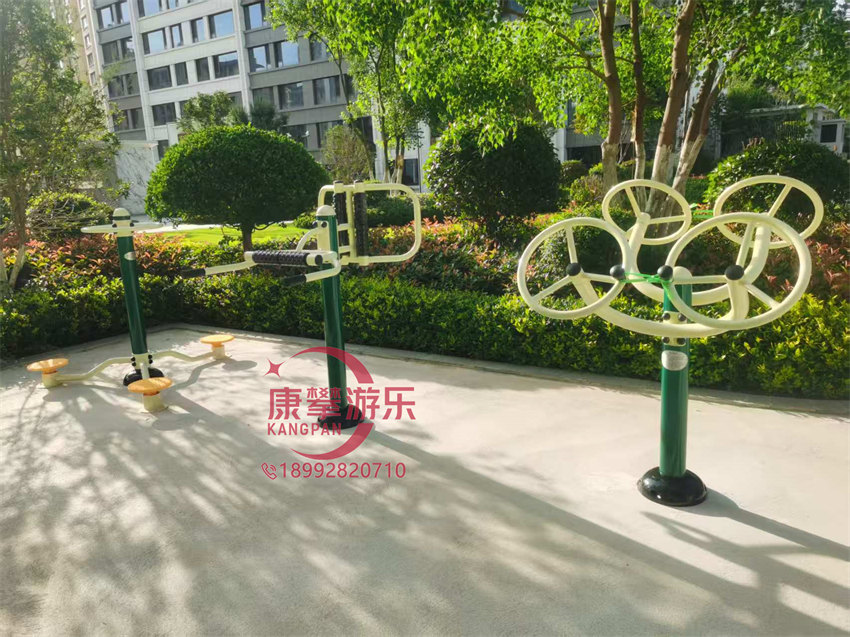 户外健身器材